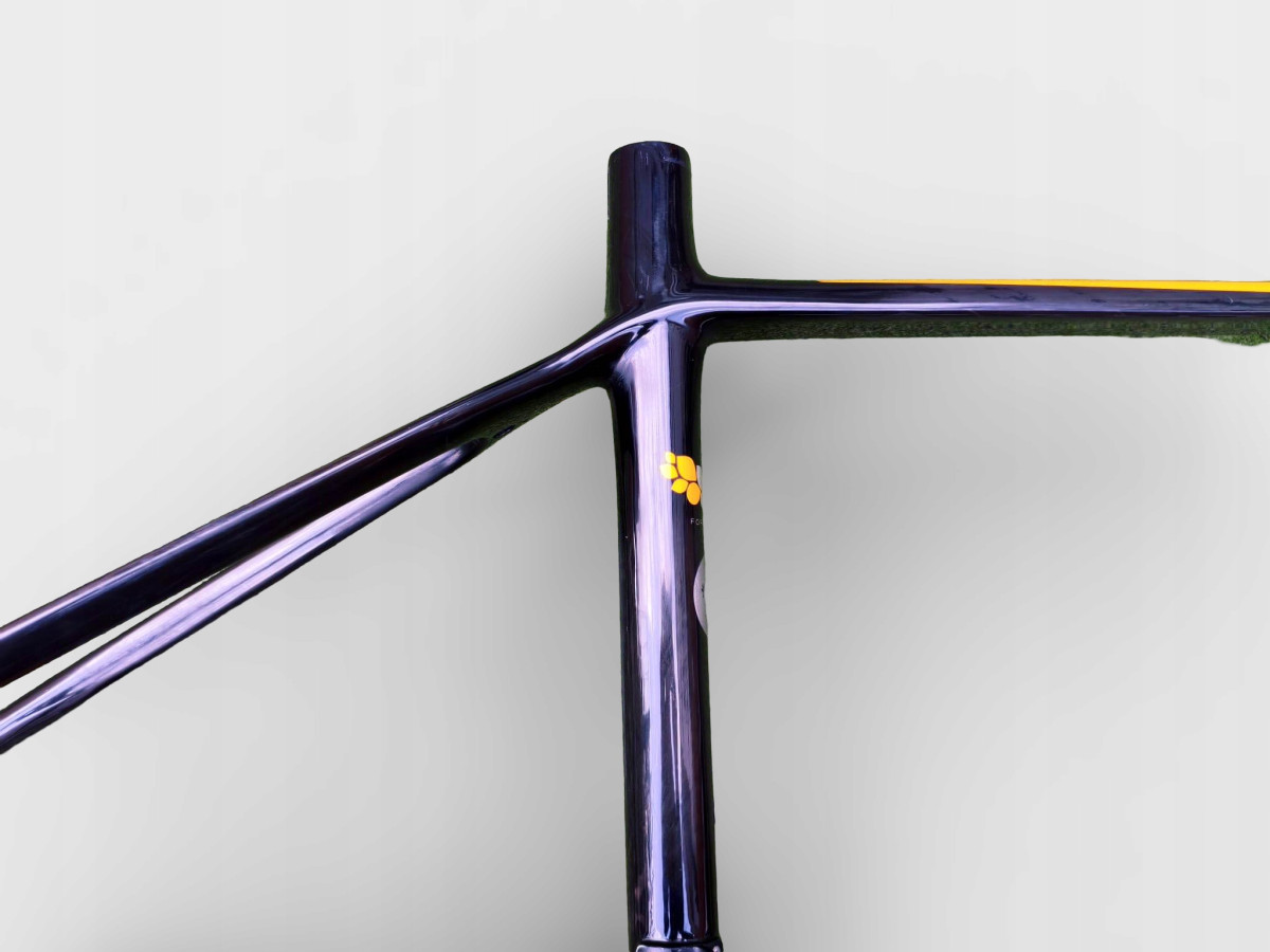 RAMA ROWEROWA SZOSOWA KARBONOWA FUJI SUPREME 2.3 ROZMIAR 47CM