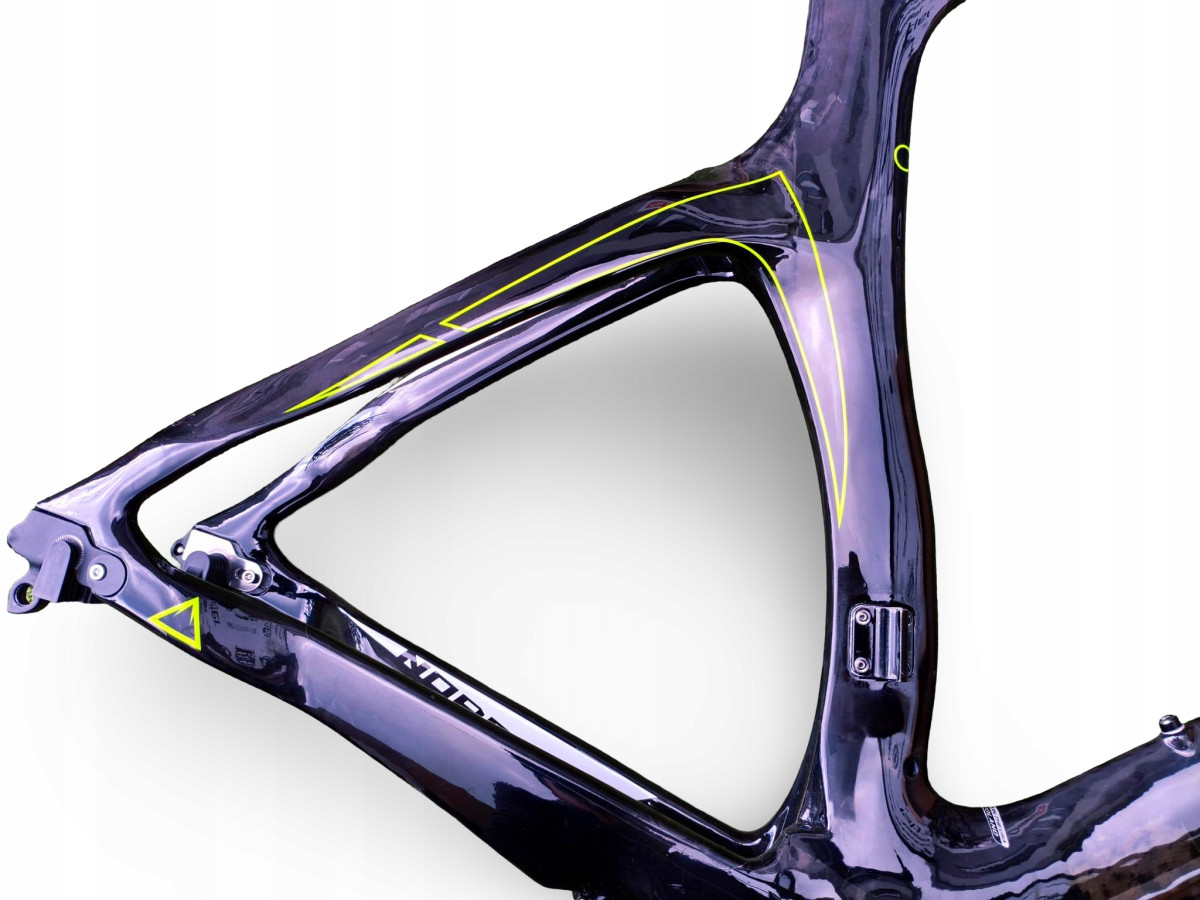 RAMA ROWEROWA TT TRIATHLON AERO FUJI NORCOM STRAIGHT 2.3 ROZMIAR 57CM