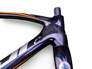 RAMA ROWEROWA SZOSOWA KARBONOWA FUJI SUPREME 2.3 ROZMIAR 47CM