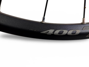 KOŁO ROWEROWE PRZEDNIE OVAL 400 27,5" ETRTO 584-23 QR9 CENTERLOCK SILVER