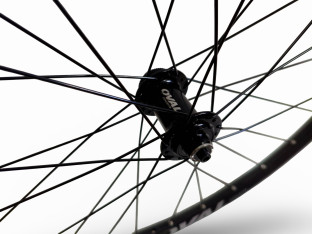 KOŁO ROWEROWE PRZEDNIE OVAL 400 27,5" ETRTO 584-23 QR9 CENTERLOCK SILVER