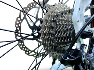 ROWER ELEKTRYCZNY MTB WHEELER I-RIDER RAMA 44CM KOŁA 27,5" YAMAHA 677KM