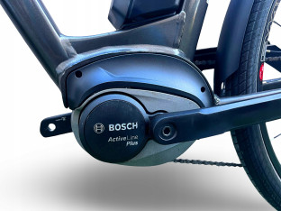 ROWER ELEKTRYCZNY TREKKINGOWY CANNONDALE MAVARO RAMA 60CM KOŁA 27,5" BOSCH