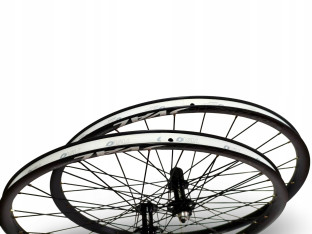 KOMPLET KÓŁ ROWEROWYCH OVAL 200 27,5 ETRTO 584-21 TARCZA 6-ŚRUB OŚ QR 9MM