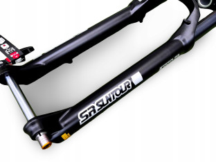 AMORTYZATOR SR SUNTOUR XCR34 29” TAPERED SKOK 130MM OŚ QLOC 15×110 BLOKADA