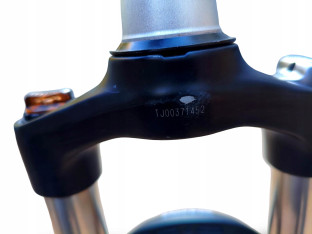 AMORTYZATOR ROWEROWY SR SUNTOUR XCR 32 27,5" TAPERED BLOKADA REMOTE QR9MM