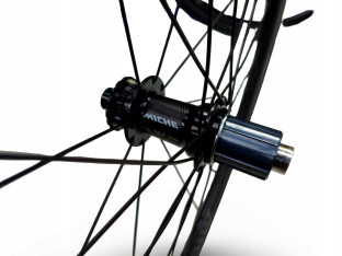 KOŁA ROWEROWE KOMPLET MICHE ROZMIAR 28" TARCZE CENTERLOCK OSIE 12MM