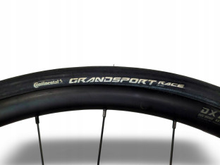 KOŁA ROWEROWE KOMPLET MICHE ROZMIAR 28" TARCZE CENTERLOCK OSIE 12MM