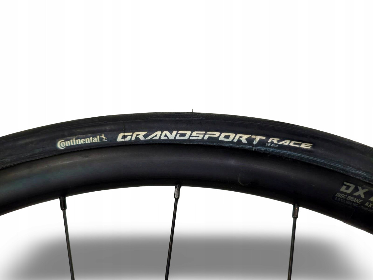 KOŁA ROWEROWE KOMPLET MICHE ROZMIAR 28" TARCZE CENTERLOCK OSIE 12MM