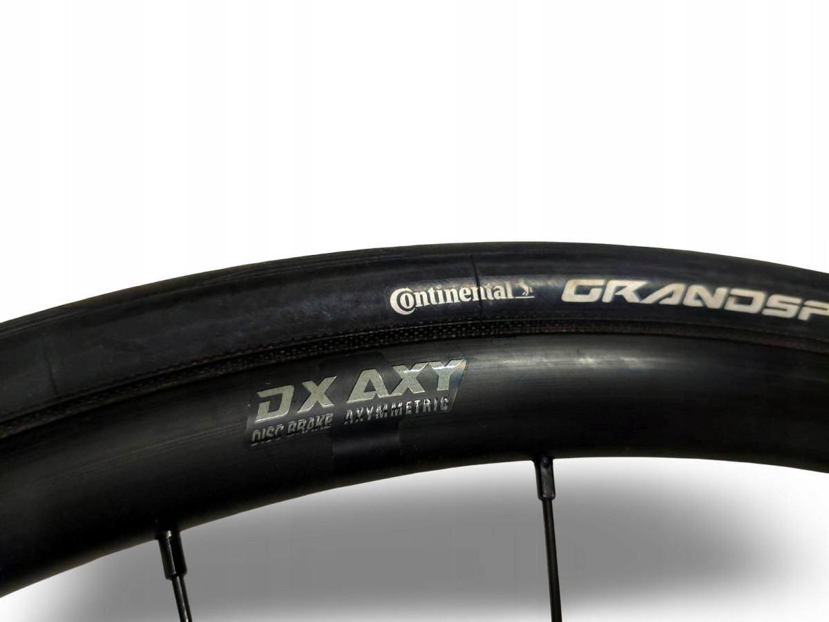 KOŁA ROWEROWE KOMPLET MICHE ROZMIAR 28" TARCZE CENTERLOCK OSIE 12MM