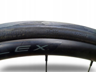 KOŁA ROWEROWE KOMPLET MICHE ROZMIAR 28" TARCZE CENTERLOCK OSIE 12MM