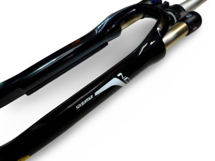 AMORTYZATOR ROWEROWY TREKKING SR SUNTOUR NCX M9 KOŁO 28" QR9MM TAPERED