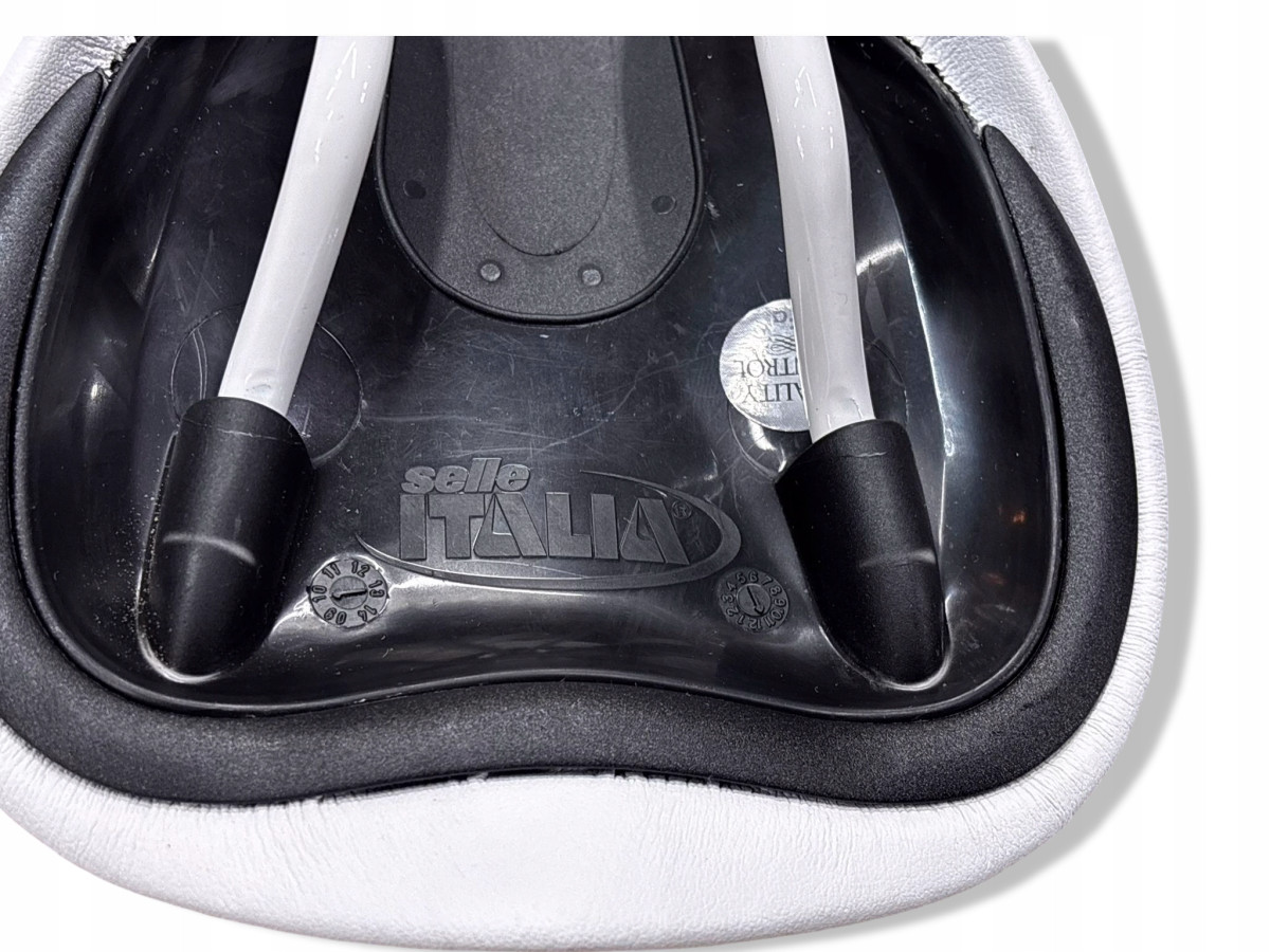SIDEŁKO SELLE ITALIA X2 LADY BIAŁE SZOSA MTB 145MM SZEROKOŚCI