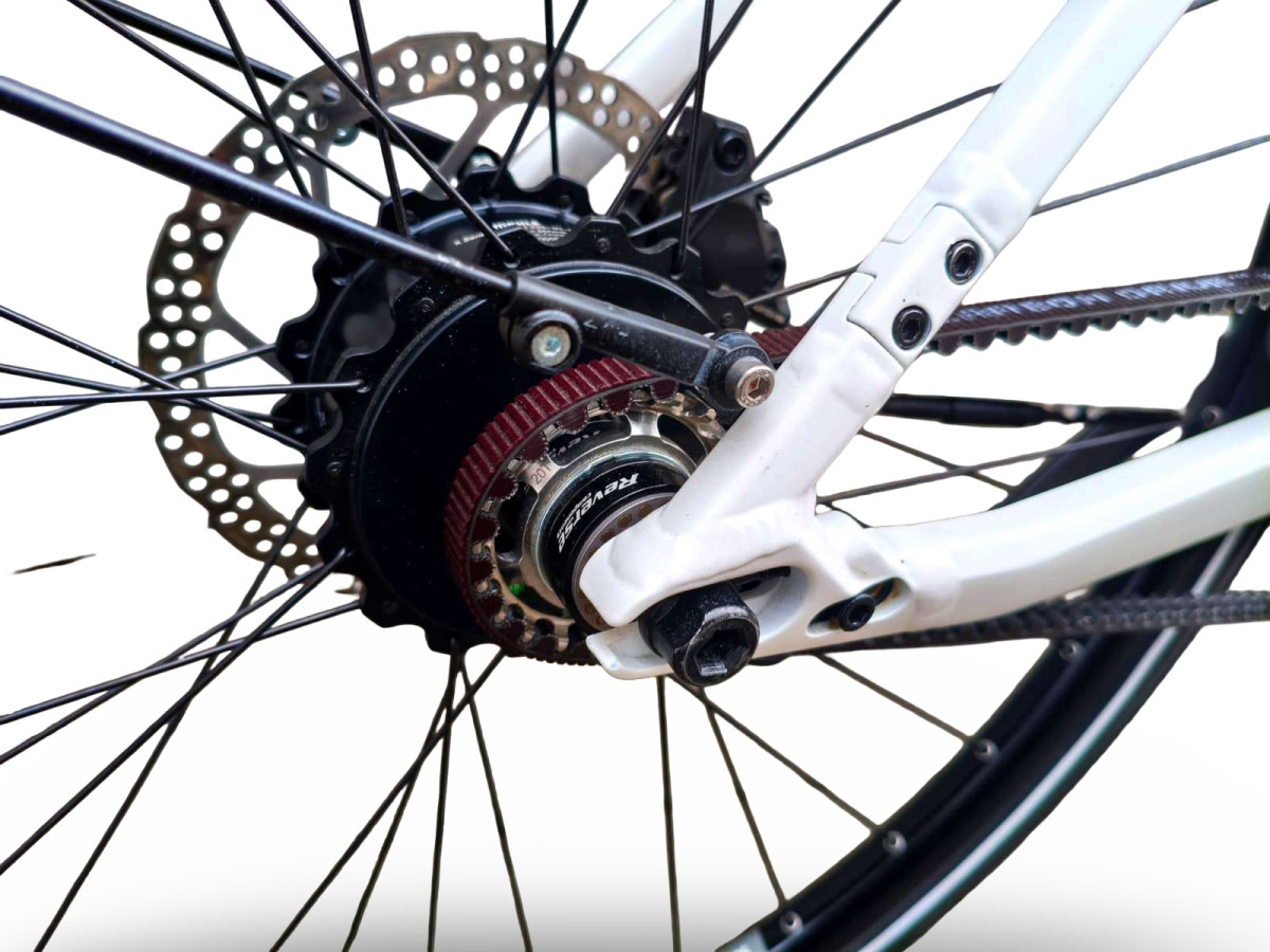 ROWER ELEKTRYCZNY ROSE SNEAK PLUS EQ RAMA 43CM MAHLE X35 PASEK GATES 14KG