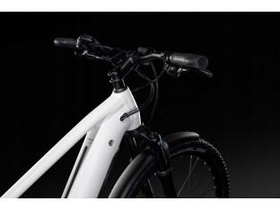 ROWER ELEKTRYCZNY LAPIERRE E-EXPLORER 8.8 50CM BOSCH GEN 5 85NM 800WH