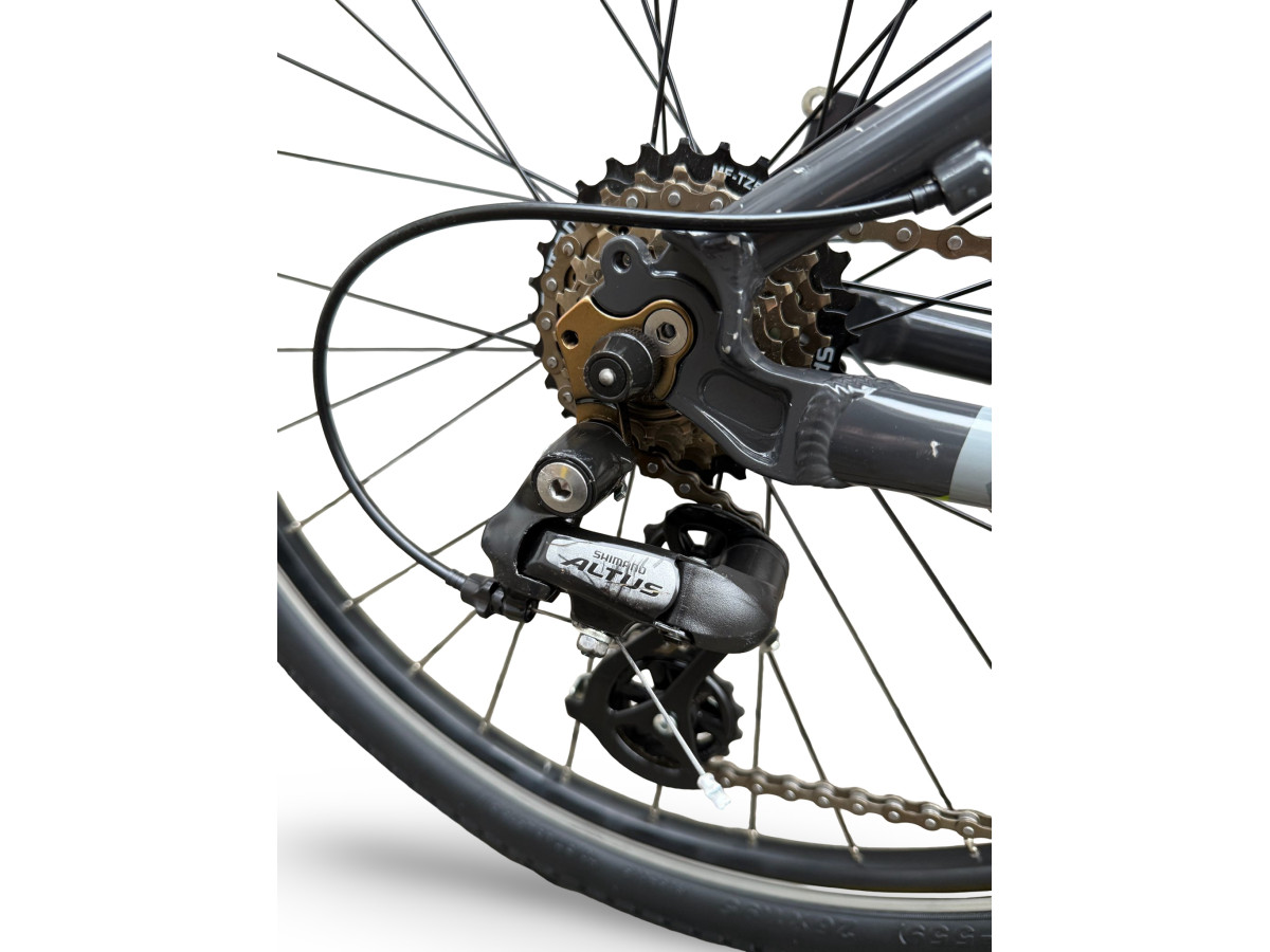 ROWER DIRT STUNT GIANT REVEL STREET 4 SHIMANO SR SUNTOUR V-BRAKE