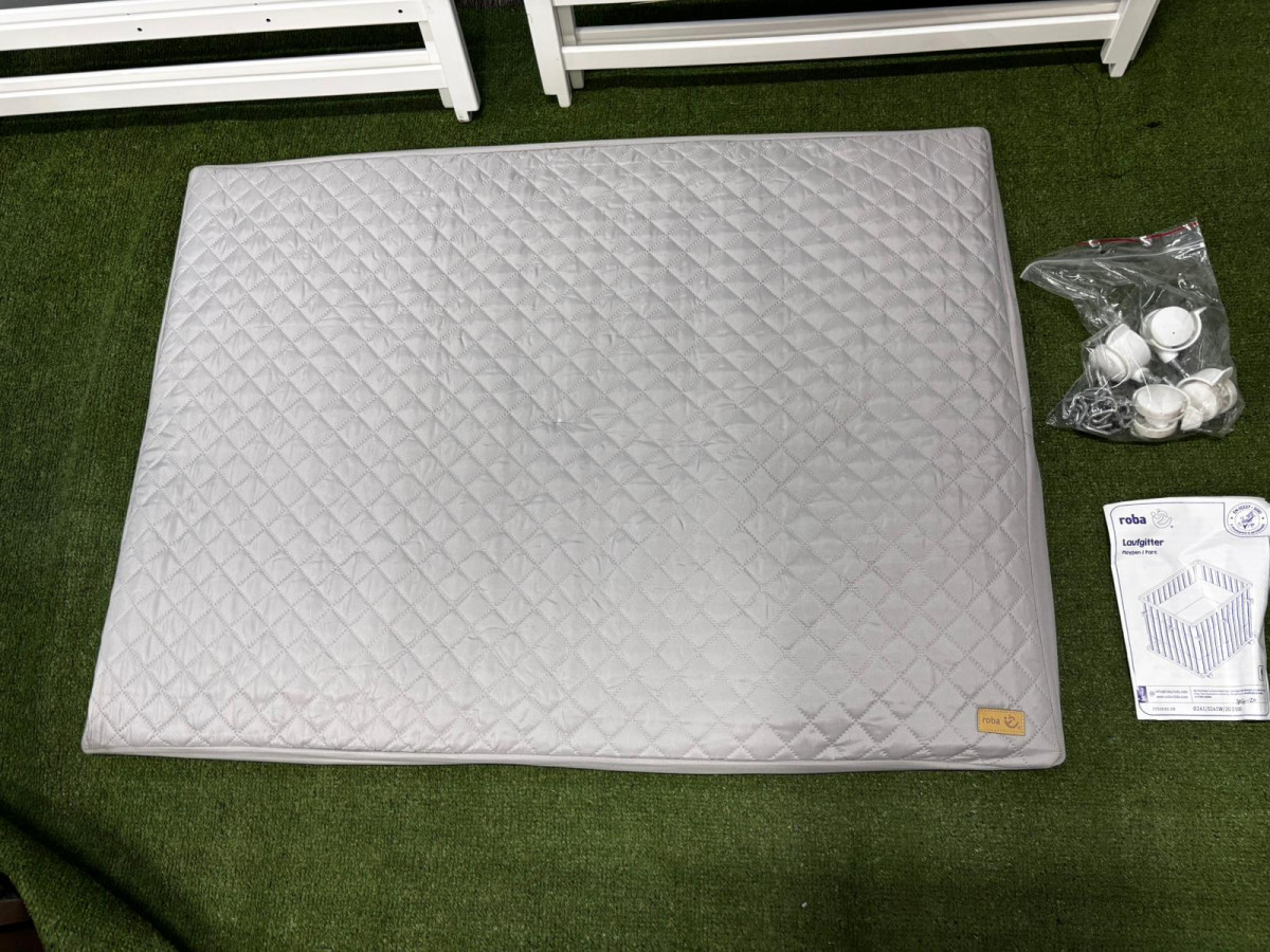 ŁÓŻECZKO DZIECIĘCE ROBA LAUFGITTER BIAŁE Z MATERACEM Z KÓŁKAMI W ZESTAWIE