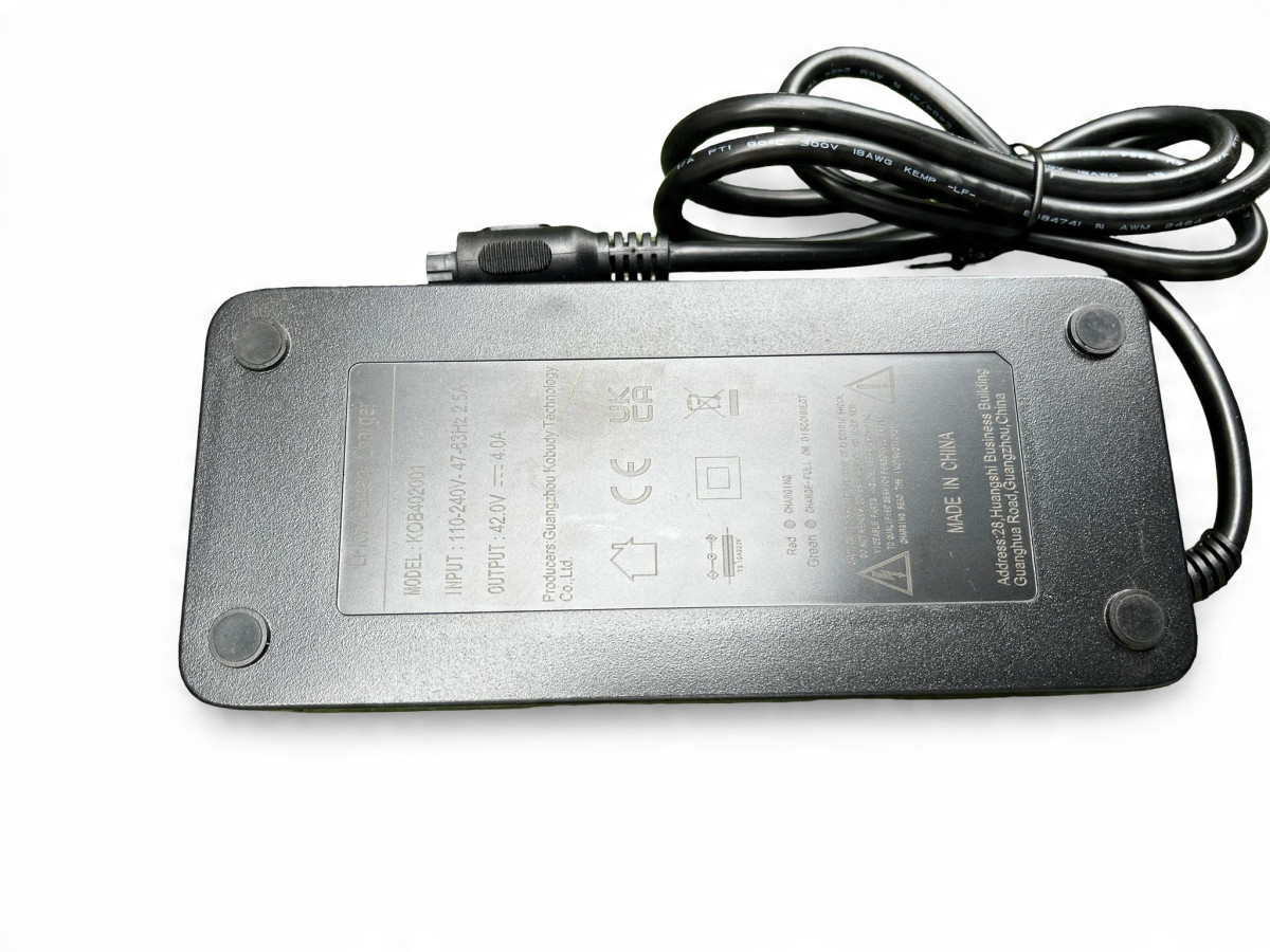 ŁADOWARKA DO AKUMULATORÓW YAMAHA 4 PIN 500WH DO ROWERU ELEKTRYCZNEGO 42V 4A