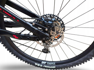 ROWER ELEKTRYCZNY ENDURO NOX HELIUM 5.9 RAMA 43CM FOX36 SLX1X12 FAZUA 250WH