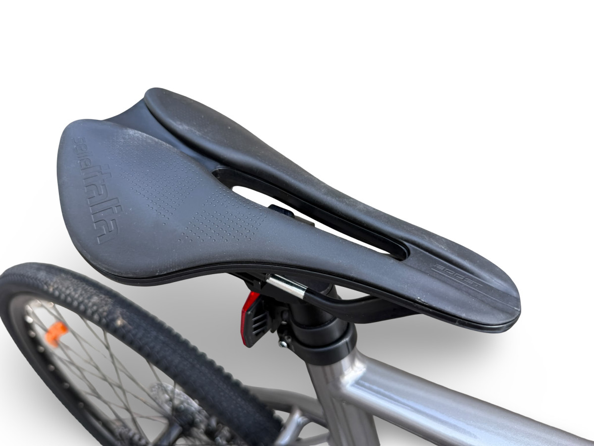 ROWER FITNESS GRAVEL STORM FOCUS 1.0 FLATBAR 58CM GREY BLACK HYDRAULIKA