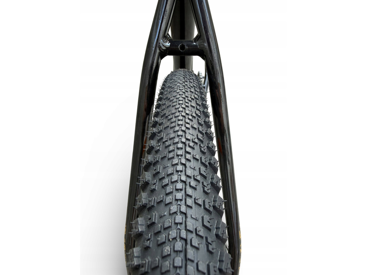 ROWER FITNESS GRAVEL STORM FOCUS 1.0 FLATBAR 56CM BLACK GOLD HYDRAULIKA