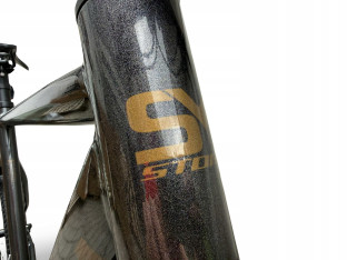 ROWER FITNESS GRAVEL STORM FOCUS 1.0 FLATBAR RAMA 54CM GREY GOLD HYDRAULIKA