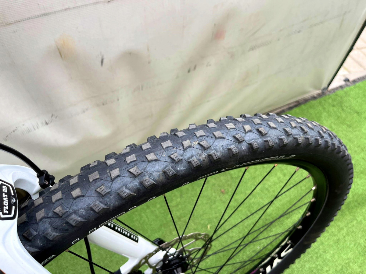 SCOT SPARK 900 CONTESSA RAMA M 44CM SHIMANO DEORE XT FOX DT SWISS