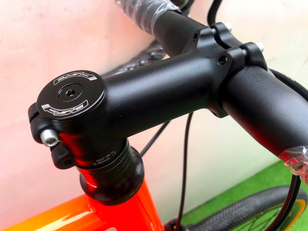 ROWER SZOSOWY GRAVEL FIXIE FLOATER RACE 8S 60CM SHIMANO SORA 2023