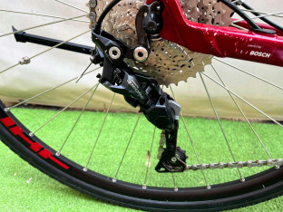 ROWER ELEKTRYCZNY CUBE CROSS HYBRID PRO SHIMANO 1x10 RAMA 58" KOŁA 28"