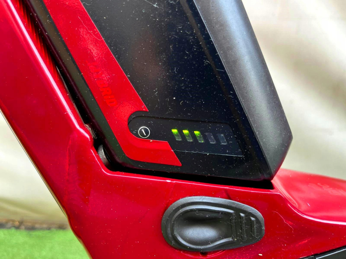 ROWER ELEKTRYCZNY CUBE CROSS HYBRID PRO SHIMANO 1x10 RAMA 58" KOŁA 28"