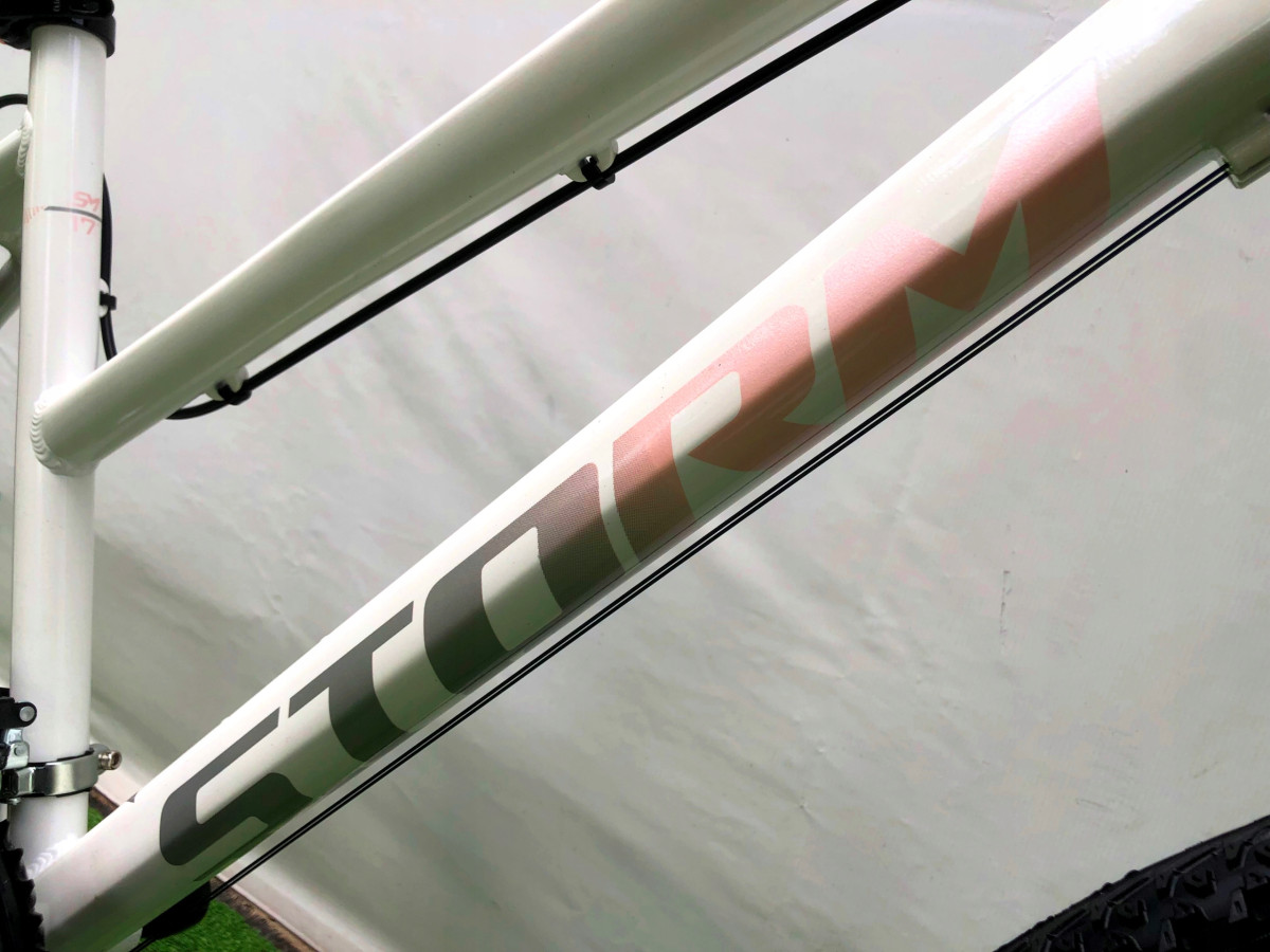 Rower crossowy Storm AERO CROSS 4.0 rama 17 cali koło 28 " biały