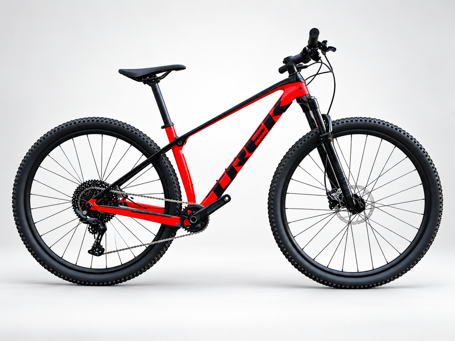 Rzeczywiste zdjęcie Trek Procaliber 9.5 w kolorze czerwono-czarnym – ROWERIX Żyrardów
